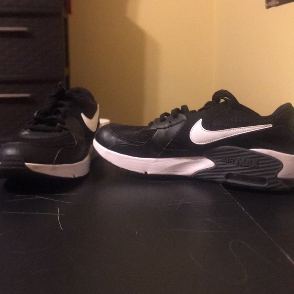 black air max size 6